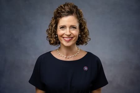 Julia Letlow portrait