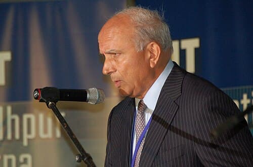 Prem Watsa portrait